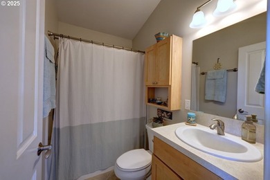 Great Opportunity to own this cozy, well maintained home with - photo 39