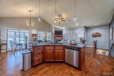 Stunning villa in the gated, resort-style community of Old - photo 17