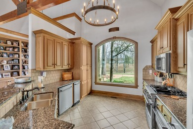 Welcome to Eagle Shore Estate, where luxury meets recreation on - photo 24