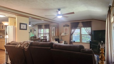 3 bedroom 2 bath with 1764 sq ft living space. Built in 1998 - photo 33