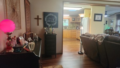 3 bedroom 2 bath with 1764 sq ft living space. Built in 1998 - photo 34
