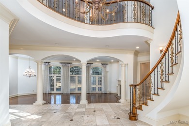 LUXURIOUS GOLF COURSE LIVING IN WYNLAKES. Experience refined - photo 5