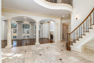 LUXURIOUS GOLF COURSE LIVING IN WYNLAKES. Experience refined - photo 6