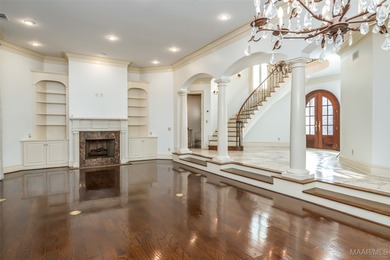 LUXURIOUS GOLF COURSE LIVING IN WYNLAKES. Experience refined - photo 10