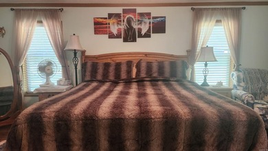 3 bedroom 2 bath with 1764 sq ft living space. Built in 1998 - photo 45