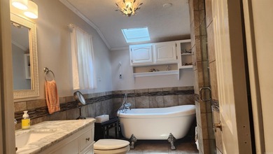 3 bedroom 2 bath with 1764 sq ft living space. Built in 1998 - photo 46