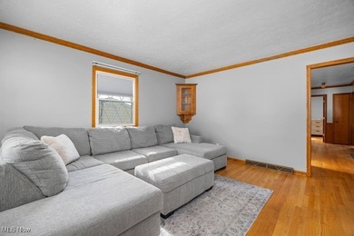 Lovely 2 bedroom, 1 bath ranch in Wadsworth with newly carpeted