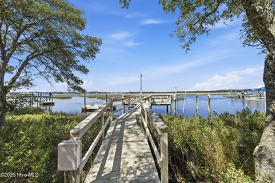 This remarkable waterfront estate captures the beauty of eastern - photo 3