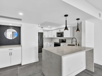 Lake Mangonia Condo For Sale in West Palm Beach Florida