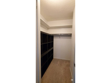 The most luxurious bldg in the area with Concierge, 24 hr - photo 7