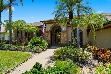 There are homes you tour... And there are homes you discover - photo 7