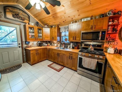 Welcome to this cozy and affordable 2-bedroom, 1-bathroom home - photo 6