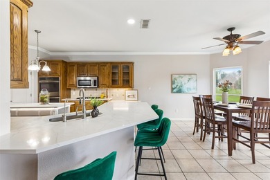 Enjoy the best of lakeside living with the convenience of a - photo 7
