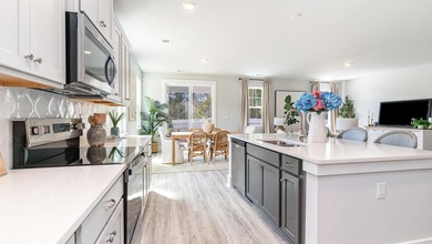 Stunning 4-Bedroom, 3-Bathroom Two-Story Home with Flexibility - photo 14