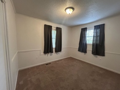 3 Bedroom 2.5 bath home sets on a private and quiet lot in - photo 20