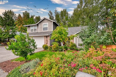 Fairview Lake Home For Sale in Fairview Oregon