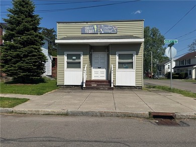 This unique 1,080 sq. ft. corner property is currently operating - photo 1