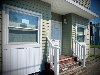 This unique 1,080 sq. ft. corner property is currently operating - photo 3