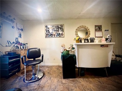 This unique 1,080 sq. ft. corner property is currently operating - photo 7