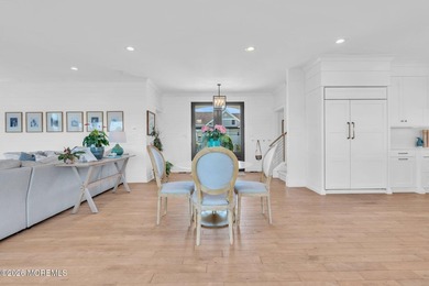 An Extraordinary Waterfront Estate with Panoramic Views and - photo 13