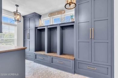 An Extraordinary Waterfront Estate with Panoramic Views and - photo 23