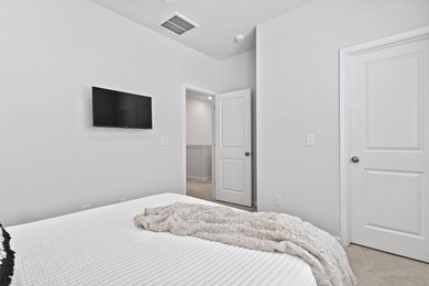 Coastal Living. Exceptional Location. Fully Furnished. Proven - photo 35
