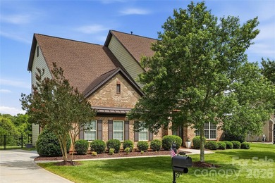 Freshly painted and beautifully maintained, this Weddington - photo 36
