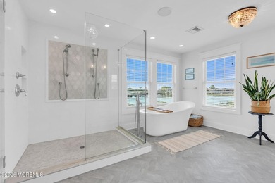 An Extraordinary Waterfront Estate with Panoramic Views and - photo 38