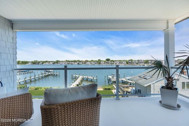 An Extraordinary Waterfront Estate with Panoramic Views and - photo 39