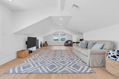 An Extraordinary Waterfront Estate with Panoramic Views and - photo 40