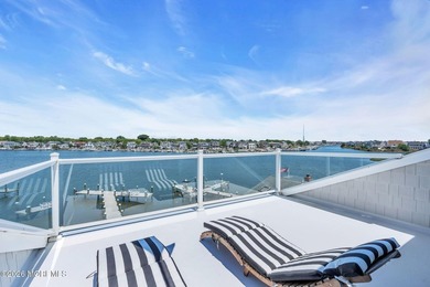 An Extraordinary Waterfront Estate with Panoramic Views and - photo 43