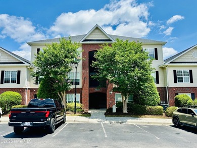 Price reduced, Motivated Seller! End unit, 2nd floor, no one - photo 3