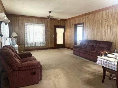This 2-bedroom, 1-bath home offers approximately 1,120 square - photo 3