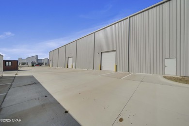 Rare opportunity to acquire a truly unique, industrial warehouse - photo 6