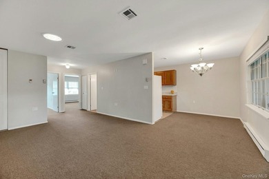 Move right into this beautifully maintained two-bedroom - photo 11