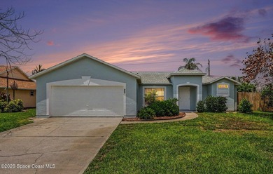 Fantastic beach side charmer, just a stone's throw to the ocean - photo 2
