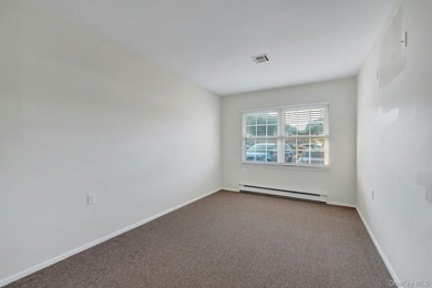 Move right into this beautifully maintained two-bedroom - photo 14