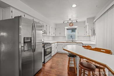 Welcome home! This beautifully maintained 3-bedroom, 1.1-bath - photo 16