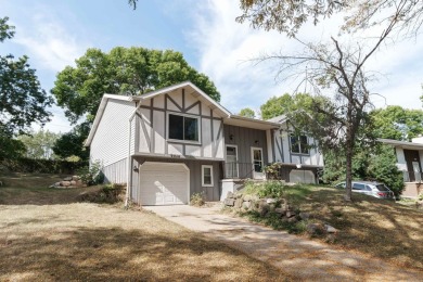 This lovely townhome combines modern updates with a prime - Lake Townhome/Townhouse For Sale in Madison, Wisconsin