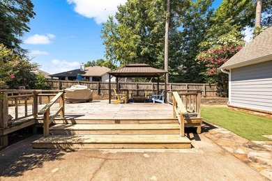 Welcome to this beautifully updated 3-bedroom, 2-bath home - photo 44