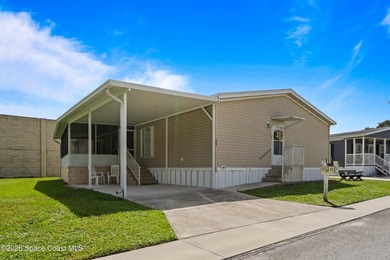 Spacious four-bedroom, three-bath home featuring a versatile - photo 1