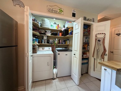 Welcome to 923 E Estates Boulevard, a charming single-story - photo 12