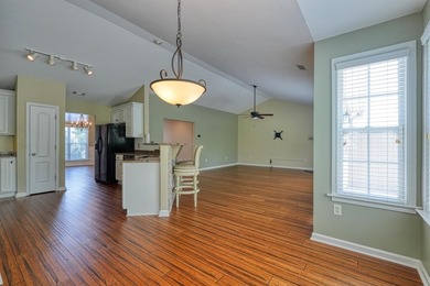Welcome home to this beautifully maintained 3-bedroom, 2-bath - photo 12