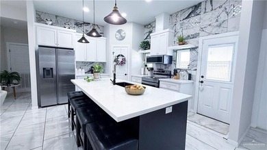 Stunning golf-course home located in a highly sought-after - photo 14