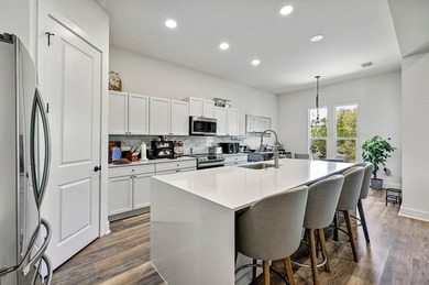 Welcome to this beautifully designed, priced-to-sell one-story - photo 14
