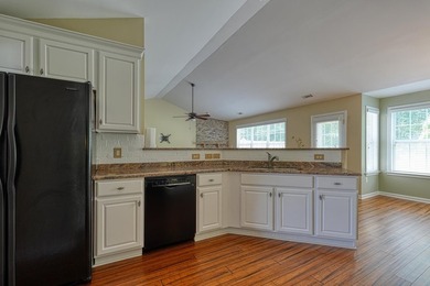 Welcome home to this beautifully maintained 3-bedroom, 2-bath - photo 15