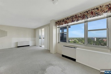 Contact Debra Jacobs or Halley Natkin Coldwell Banker Fort Lee - photo 20