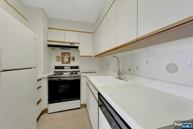 Contact Debra Jacobs or Halley Natkin Coldwell Banker Fort Lee - photo 23