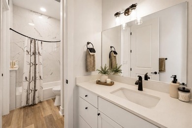 Welcome to this beautifully designed, priced-to-sell one-story - photo 31