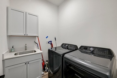 Welcome to this beautifully designed, priced-to-sell one-story - photo 33